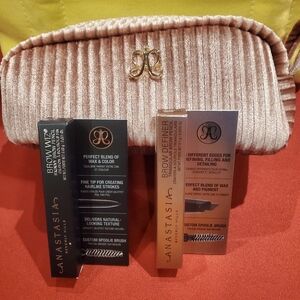 Anastasia Beverly Hills Makeup Pouch with Mini Brow Wiz and Brow Definer Set